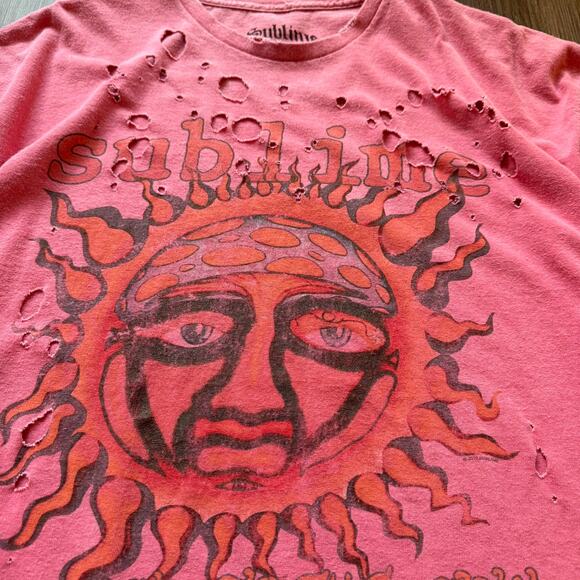 Sublime Distressed Graphic Band T-Shirt Red Sun Logo S/M Grunge Style - Picture 4 of 6